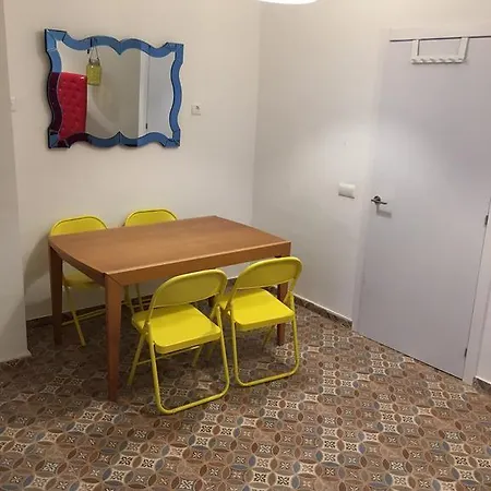 Cortina Del Muelle 21 بيت ضيافة مالقة